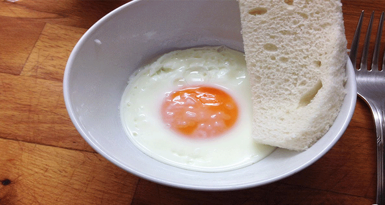 como hacer huevo frito al microondas